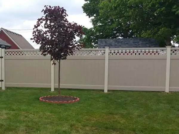 Indianapolis Indiana Two-Toned Vinyl Fence for Homes and Businesses